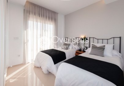 Neue Gebäude - Villa -
Los Alcazares