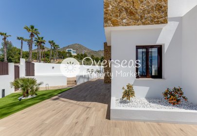 Obra nueva - Villa -
Finestrat