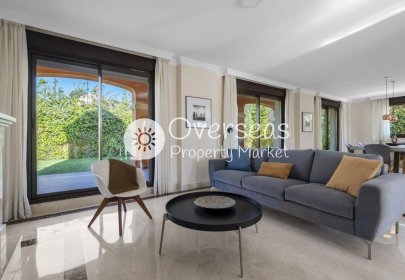 Nowy budynek - Villa -
Estepona