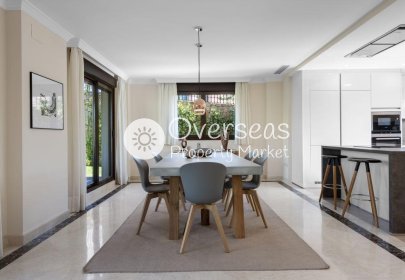 Nowy budynek - Villa -
Estepona