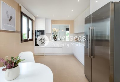 Nowy budynek - Villa -
Estepona