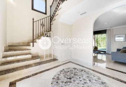 Nowy budynek - Villa -
Estepona