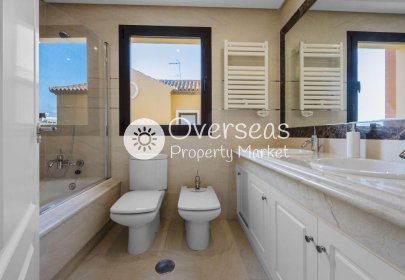 Nowy budynek - Villa -
Estepona