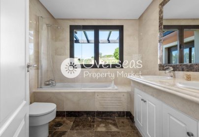 Nowy budynek - Villa -
Estepona