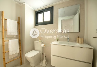 Obra nueva - Adosado -
Cox