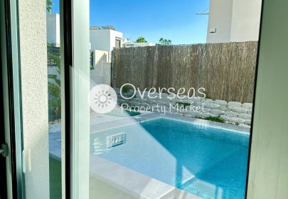 Obra nueva - Villa -
Algorfa