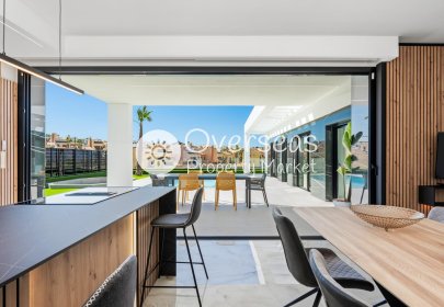 Obra nueva - Villa -
Algorfa