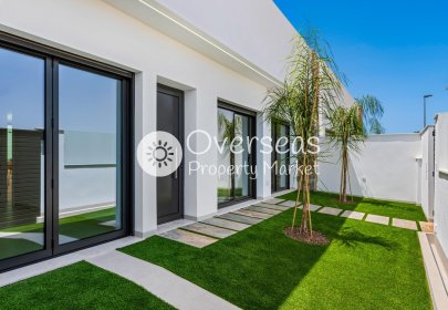 Obra nueva - Villa -
Los Alcazares
