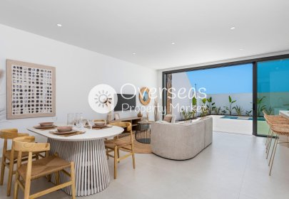 Obra nueva - Villa -
Los Alcazares