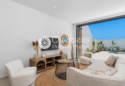 Obra nueva - Villa -
Los Alcazares