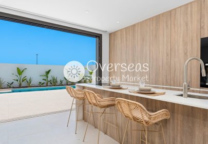 Obra nueva - Villa -
Los Alcazares