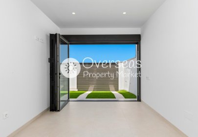 Obra nueva - Villa -
Los Alcazares