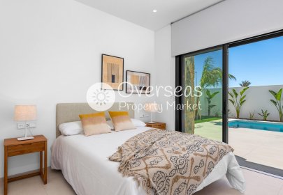 Obra nueva - Villa -
Los Alcazares