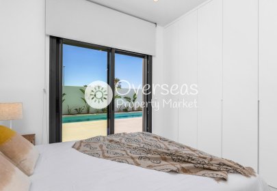 Obra nueva - Villa -
Los Alcazares