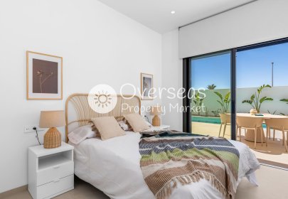 Obra nueva - Villa -
Los Alcazares