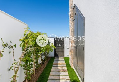 Obra nueva - Villa -
Los Alcazares