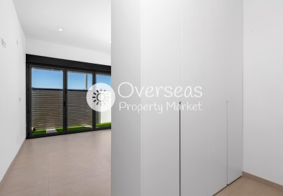 Obra nueva - Villa -
Los Alcazares