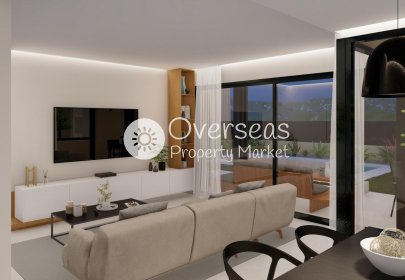 Obra nueva - Villa -
Baños y Mendigo