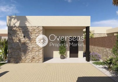 Obra nueva - Villa -
Baños y Mendigo