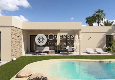 Obra nueva - Villa -
Baños y Mendigo