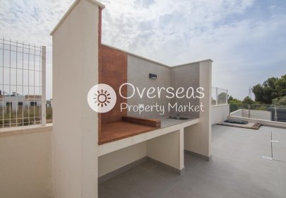 Neue Gebäude - Villa -
Polop