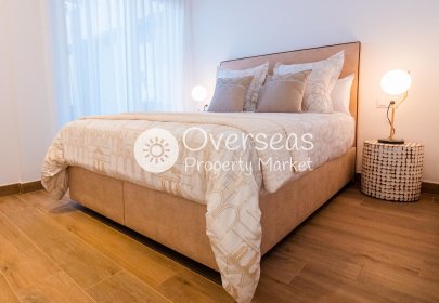 Neue Gebäude - Villa -
Polop