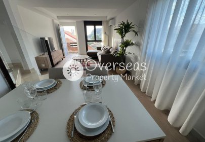 Nowy budynek - Kamienica -
La Union