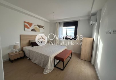 Nowy budynek - Kamienica -
La Union