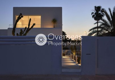 Nowy budynek - Villa -
Estepona