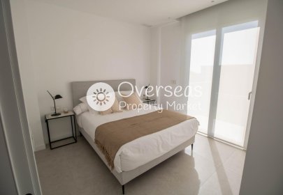 Neue Gebäude - Villa -
Finestrat