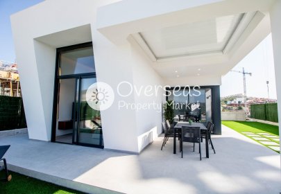 Neue Gebäude - Villa -
Finestrat