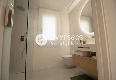 Neue Gebäude - Villa -
Finestrat