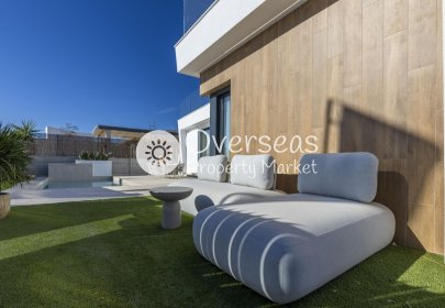 Obra nueva - Villa -
Baños y Mendigo