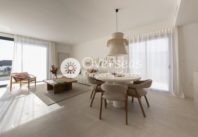 Obra nueva - Villa -
Baños y Mendigo