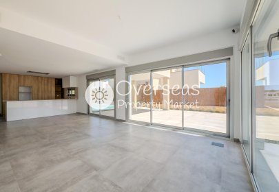 Neue Gebäude - Villa -
Algorfa