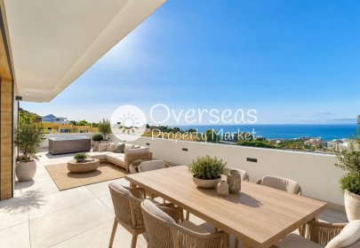 Nowy budynek - Daszek -
Fuengirola