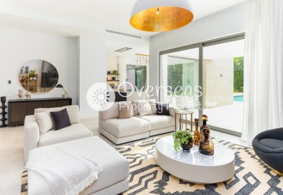 Obra nueva - Villa -
Estepona