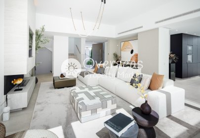 Obra nueva - Villa -
Estepona