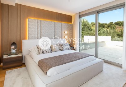 Obra nueva - Villa -
Estepona