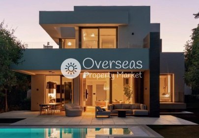 Obra nueva - Villa -
Estepona